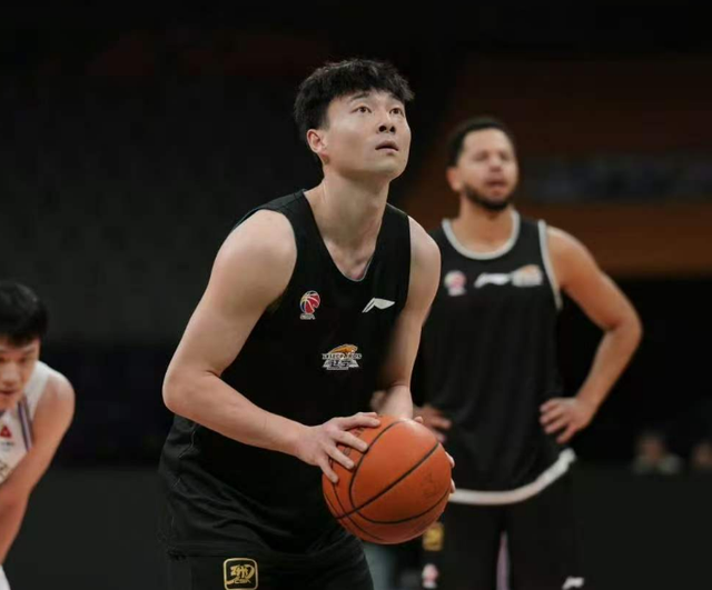 华体会网址-辽宁男篮9分完胜！乌戈拿到2连胜，李晓旭爆发，俞泽辰12分